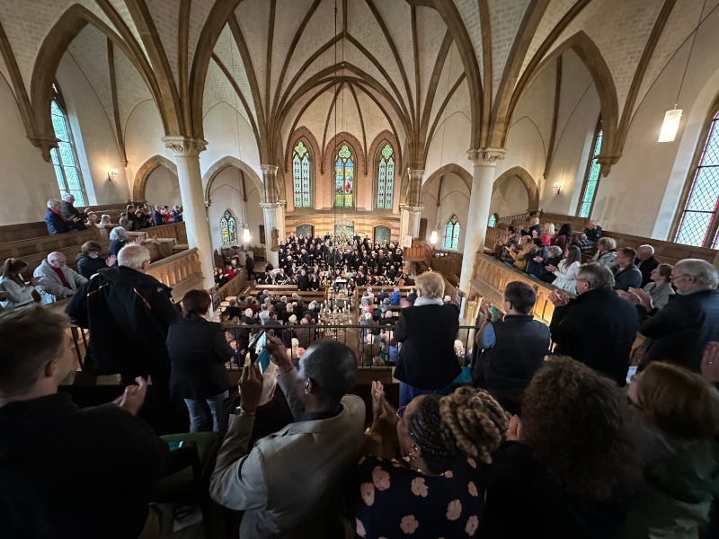 Standing Ovations bei der Aufführung des "Lobgesang" am 5. Mai 2024