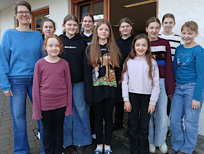 GruppenbildJuka2025_700 Gruppenbild der Jugendkantorei im Februar 2025