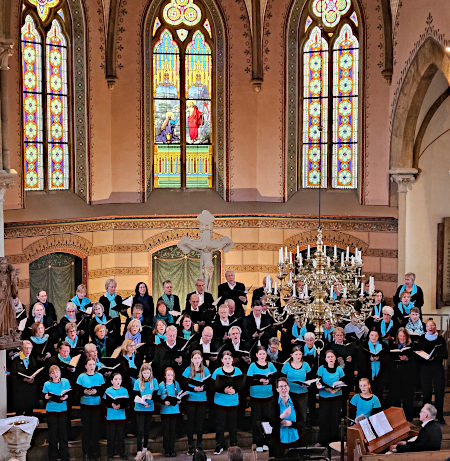 WennallessingtChorfoto450 Kantorei und Jugendkantorei in der Kirche
