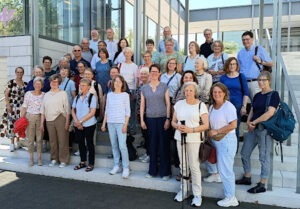 Reisegruppe vor dem Folkwang-Museum in Essen